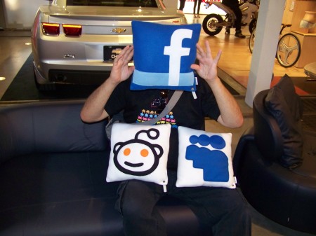 idok social networking. photo by ehud kenan idok social networking. photo by ehud kenan